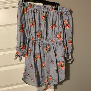 Women’s, 🌸juniors dress size medium!